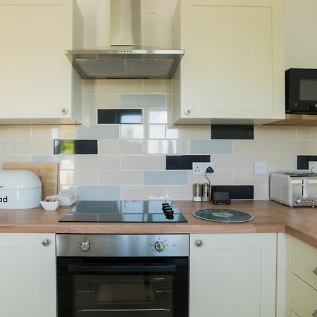 Stunning Modern Apartment In The Cotswolds Chalford Exteriör bild