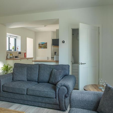 Stunning Modern Apartment In The Cotswolds Chalford Exteriör bild