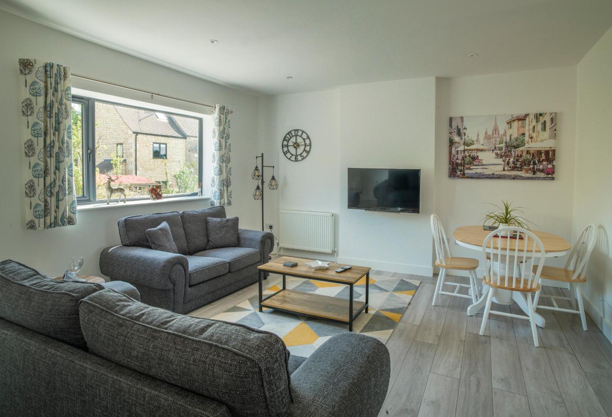 Stunning Modern Apartment In The Cotswolds Chalford Exteriör bild